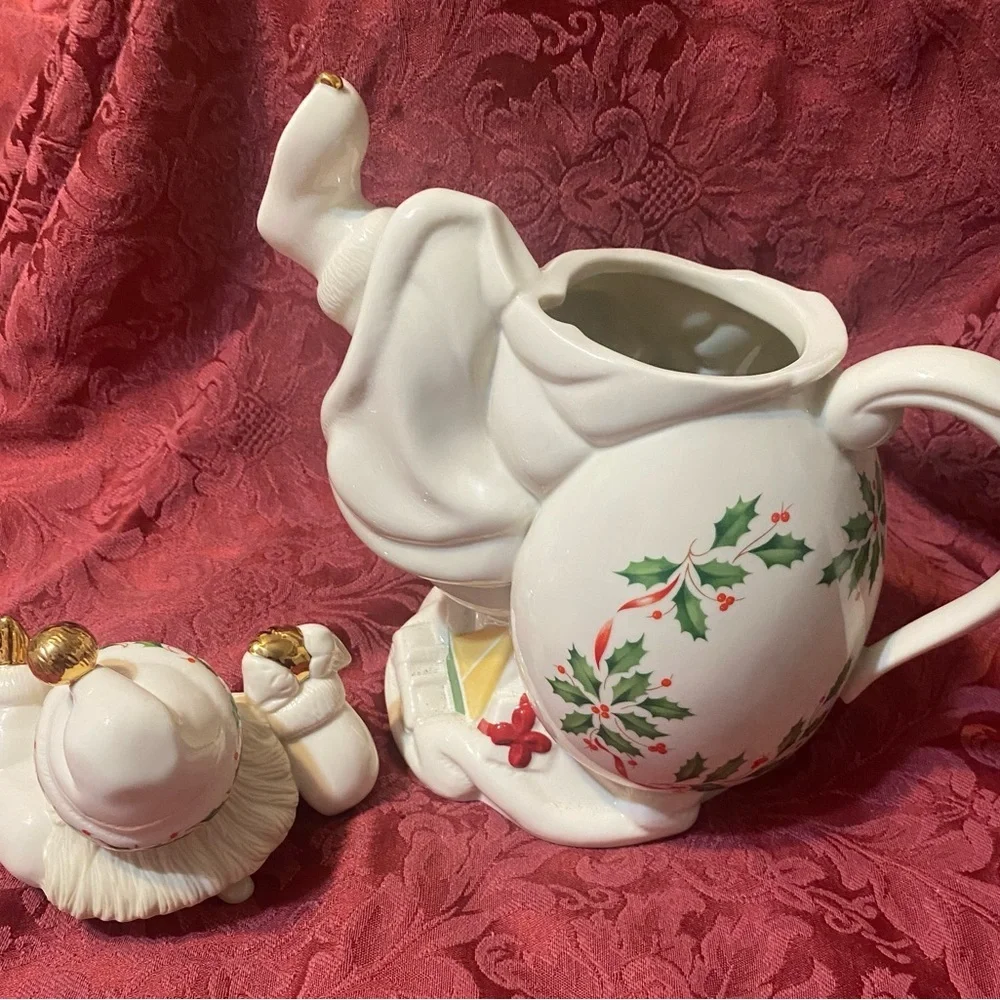Lenox Holiday Santa Porcelain Gold Trim Whimsical‎ Collector Teapot VINTAGE